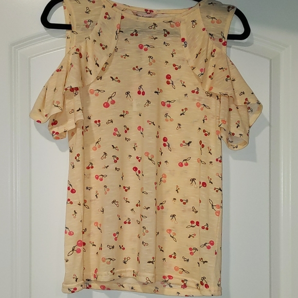 Juicy Couture Tops - NWT Juicy Couture Cold Shoulder Shirt